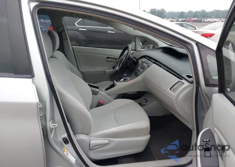 2013 Toyota Prius Two z USA, uszkodzony, nr VIN JTDKN3DU3D5549323